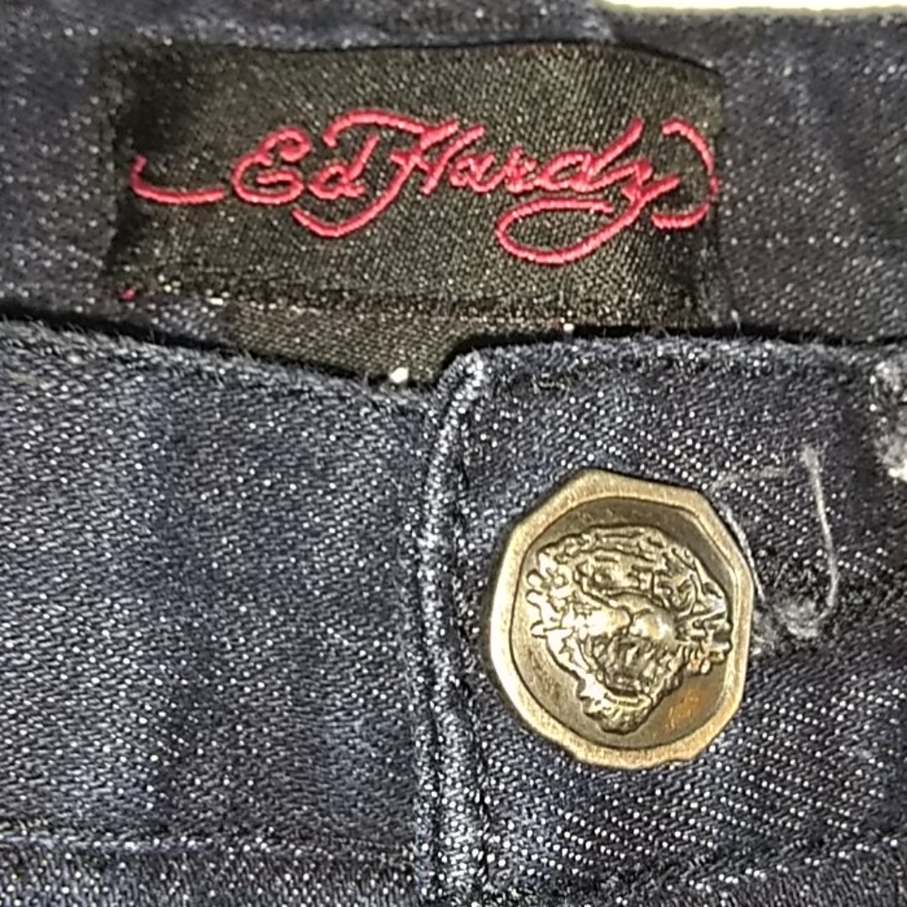Ed Hardy shorts. - Picture 4 of 8